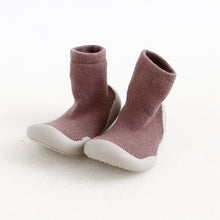 Load image into Gallery viewer, Children&#39;s footwear with soft soles, indoor shoes, outdoor shoes, rubber soles, toddlers, and thicker woolen socks Z7